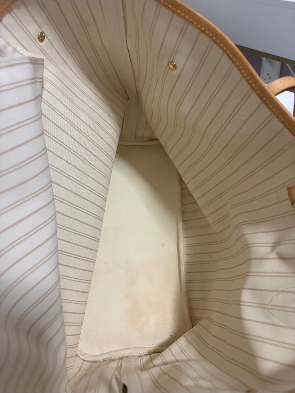 Louis Vuitton classic louis